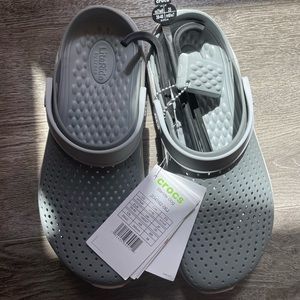 NWT Crocs LiteRide Clog in smoke/pearl white relaxed fit